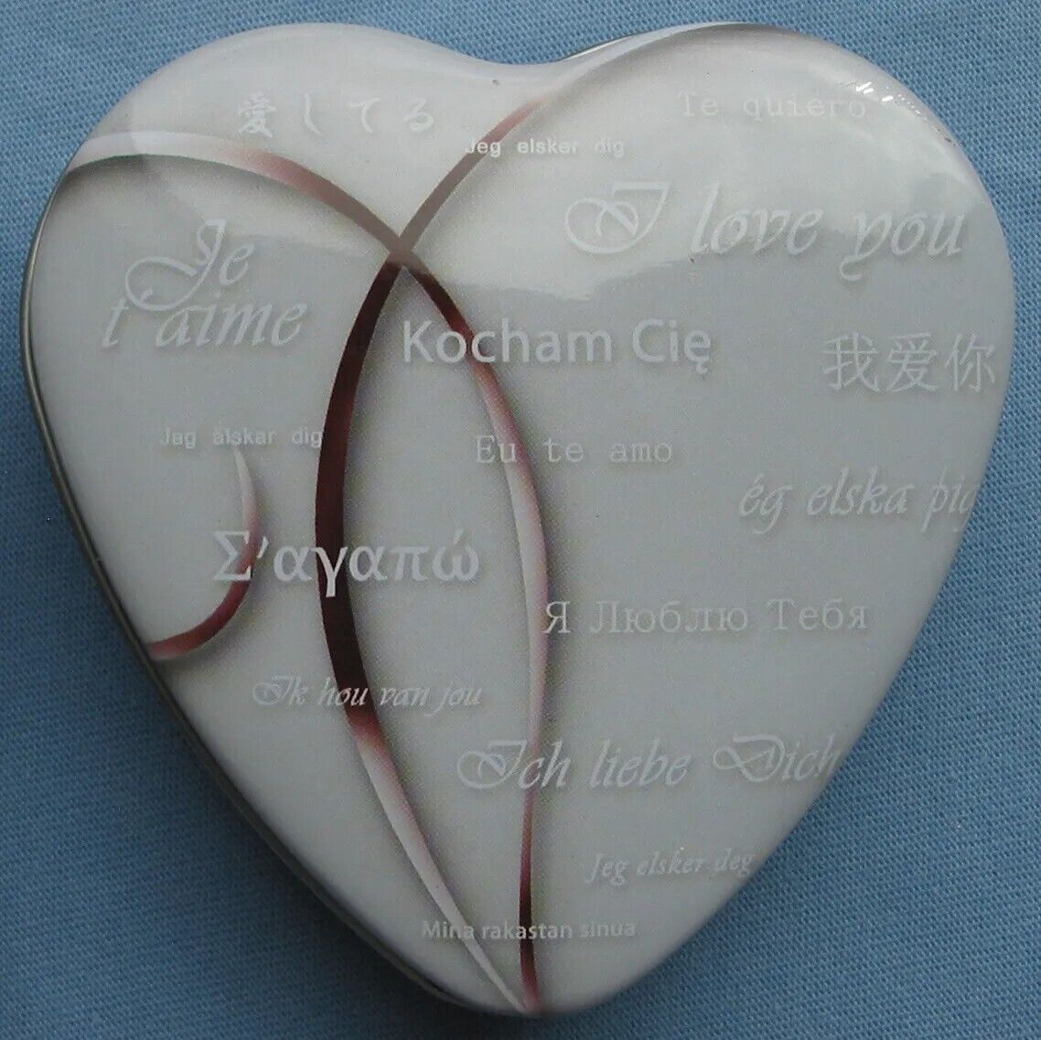 20g Silver Coin 2013 Cameroon 1000 Francs L'Amour Heart of Love Hologram Angel-classypw.com-11